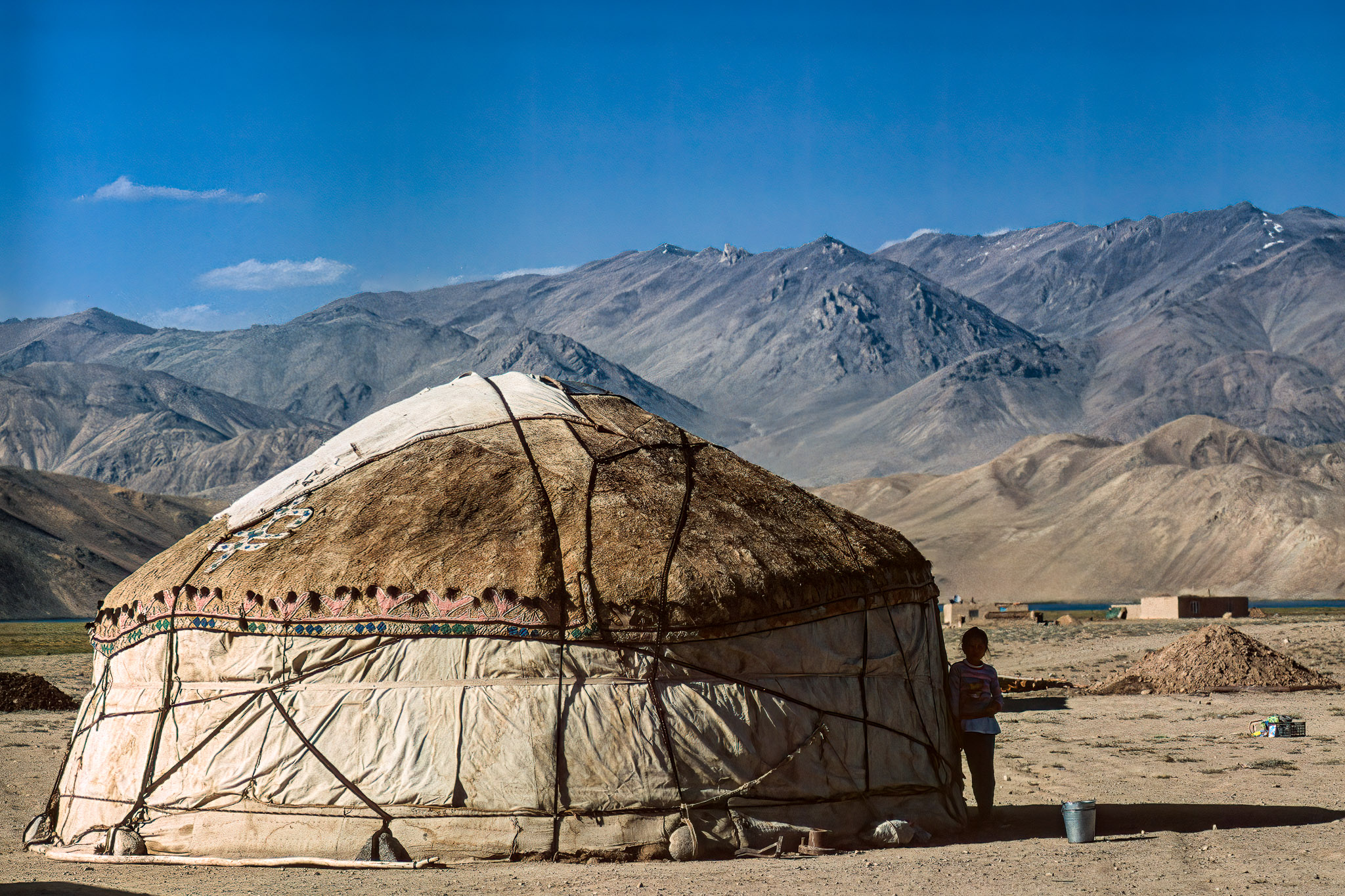 331746